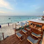 Cabanas W Beach